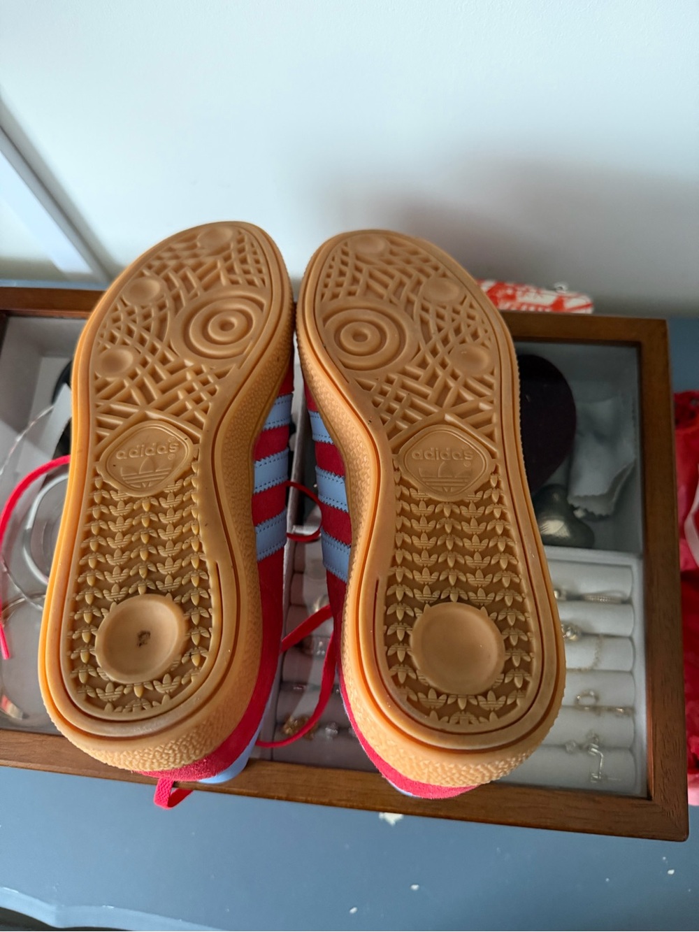 Red and Blue Adidas Samba Spezial - Picture 5 of 6